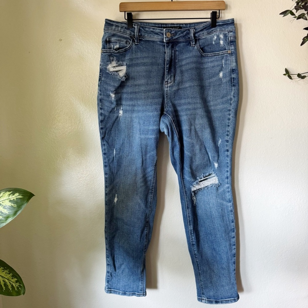 Judy Blue | Mid Rise Paisley Cuff Boyfriend Jeans